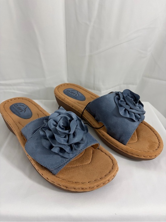 White Mountain Shoes - NWT Cliffs by White Mountain Women’s Size 9.5 Blue Floral Slide Sandals